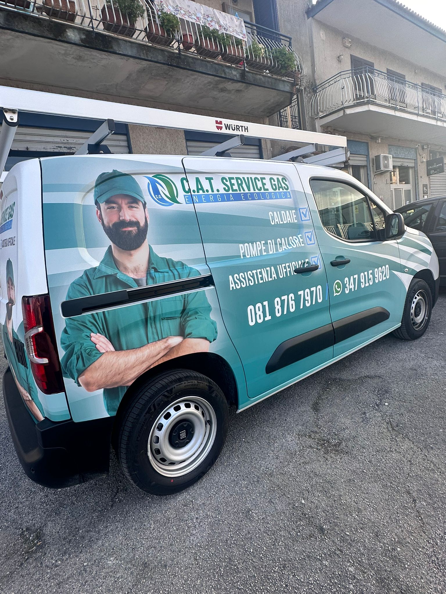 Personalizzazione furgone Cat Service