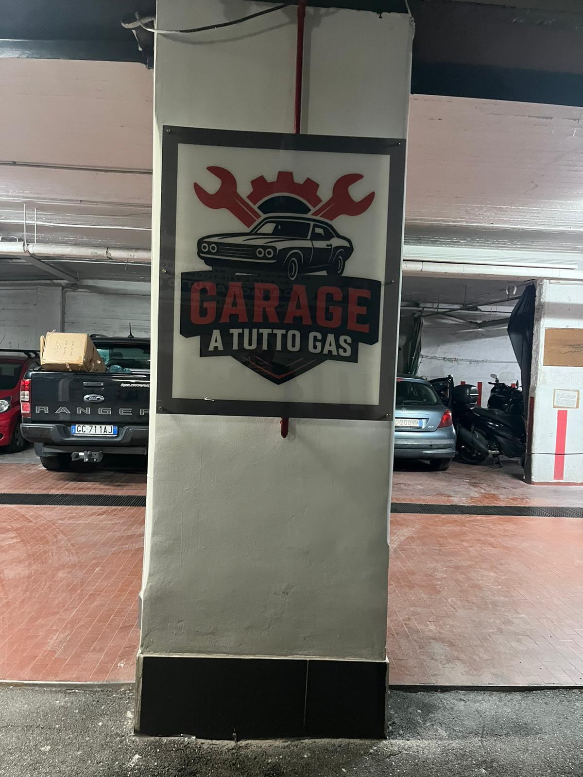 Plexi Garage